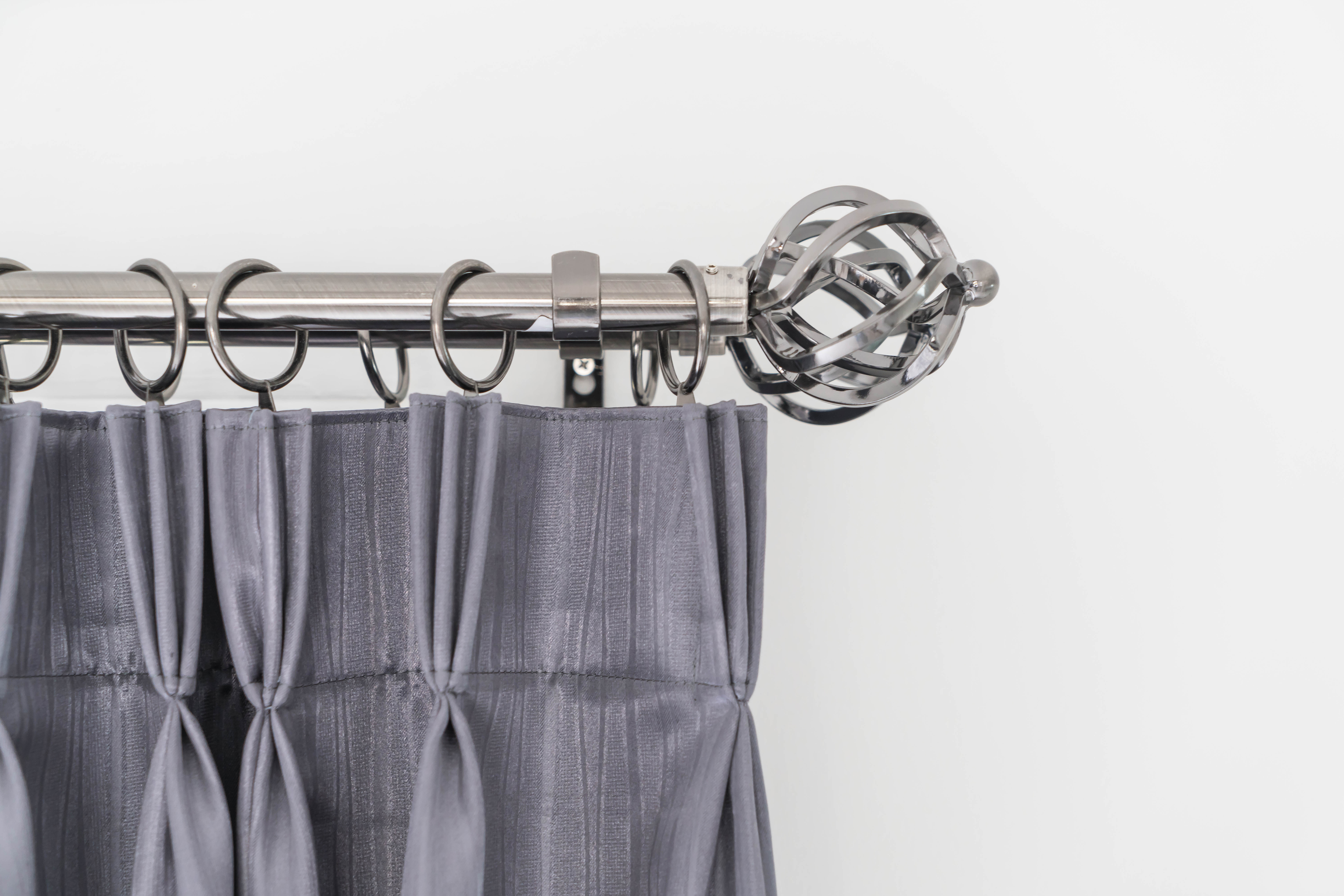 Montáž garnýží a kolejnic